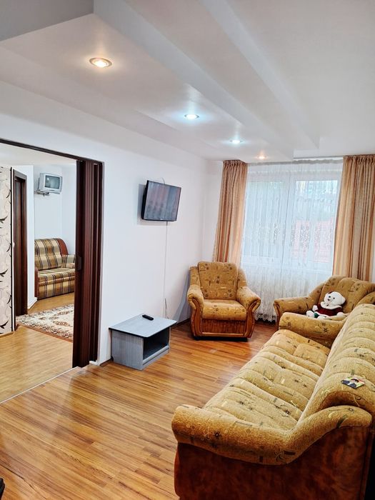 Închiriez apartament