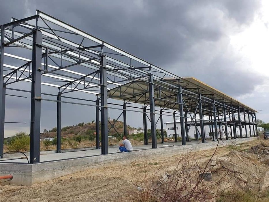 Vand hala metalica 12 x 25 x 4H cu panouri sandwich avem si alte dimensiuni