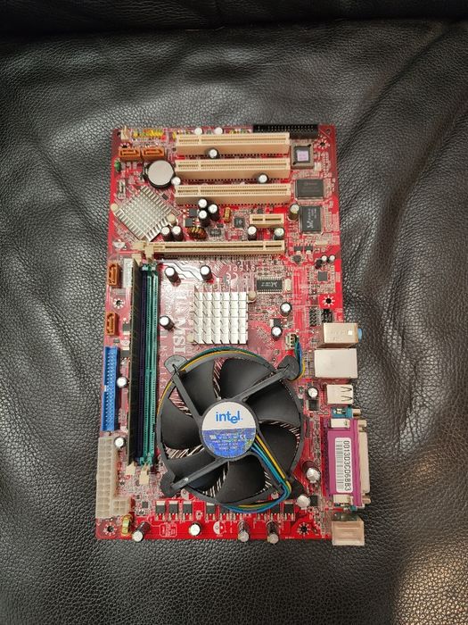 Vând 2 bucăți surse server ETASIS și 2 plăci de bază