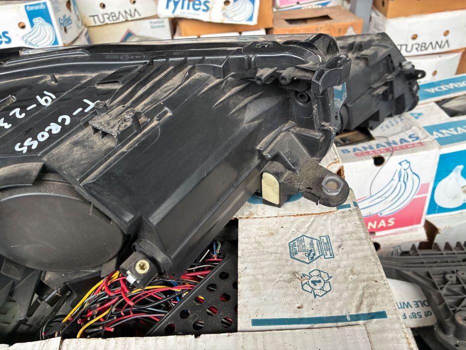 Ляв фар VW T-Cross. Т-Крос. Оригинален.