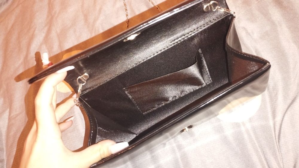 Модерна дамска чантичка