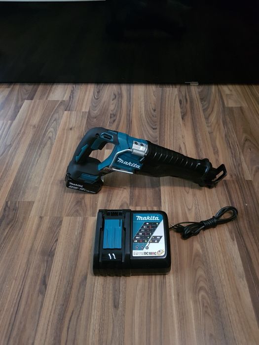 Fierăstrău sabie Makita Brushless