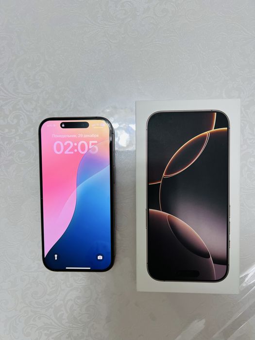 Айфон 16 Про цвет Экрю