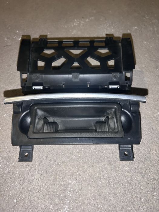 Пепелник за Audi A3