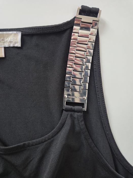 Michael Kors – Top negru elegant cu bretea metalică
