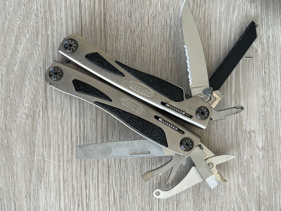 Multifunctional Gerber mp 800 legend