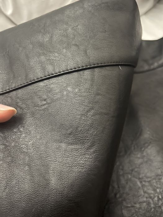 Pantaloni imitatie de piele evazati