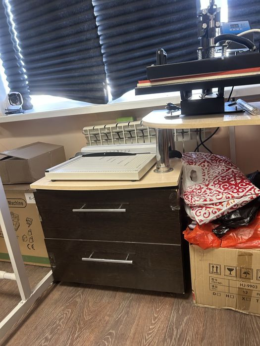 Продам стол уголовой