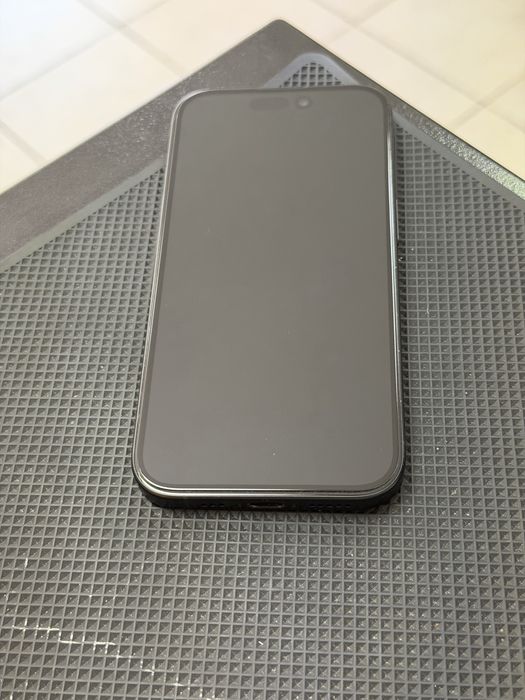 Apple iPhone 16 Black 128GB КатоНов Гаранция