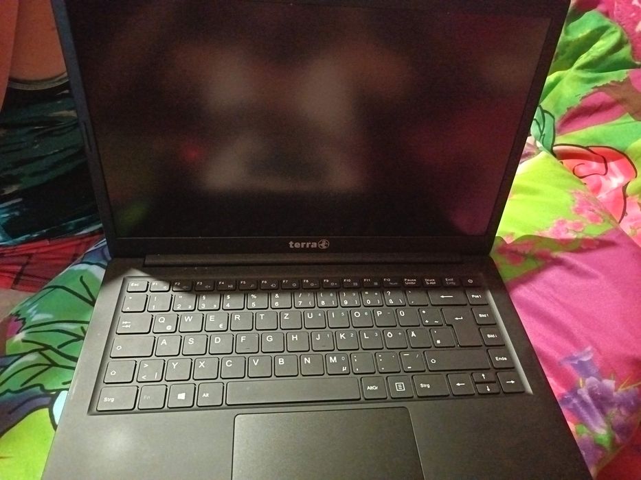 Tableta Samsung tab4 este funcțională  tableta tabE Samsung are mufa stricată tableta tabE și leptop tera hard ssd M2  leptopul nu are încărcător