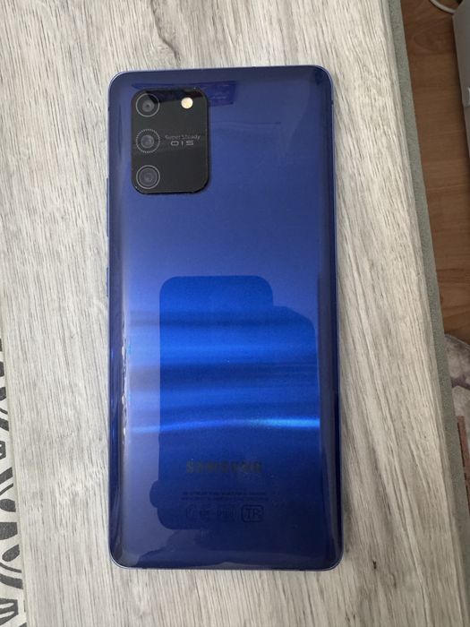 Продам samsung galaxy s10 lite