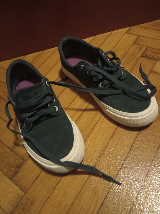 Tenesi piele intoarsa verde, dama nr 37-38 TITUS