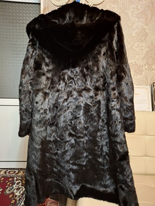 Қара норка шуба.