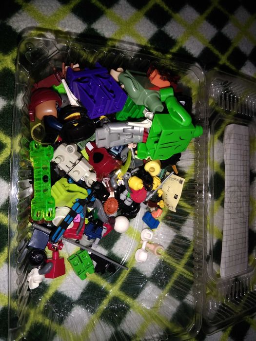 Lego фигурки  торг уместен