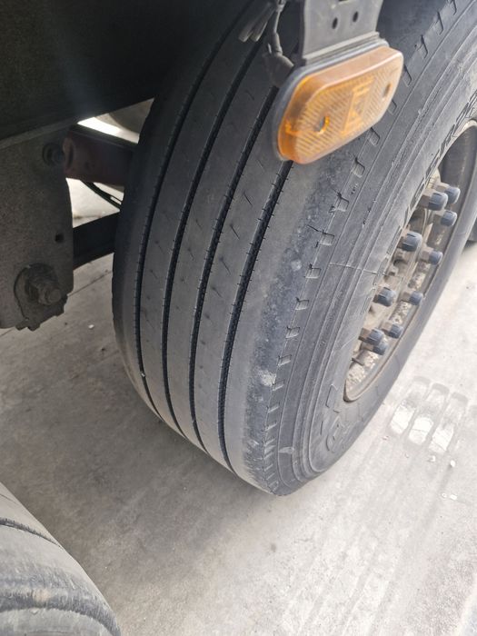 Vând semiremorca SCHMITZ CARGOBULL 2013 standard