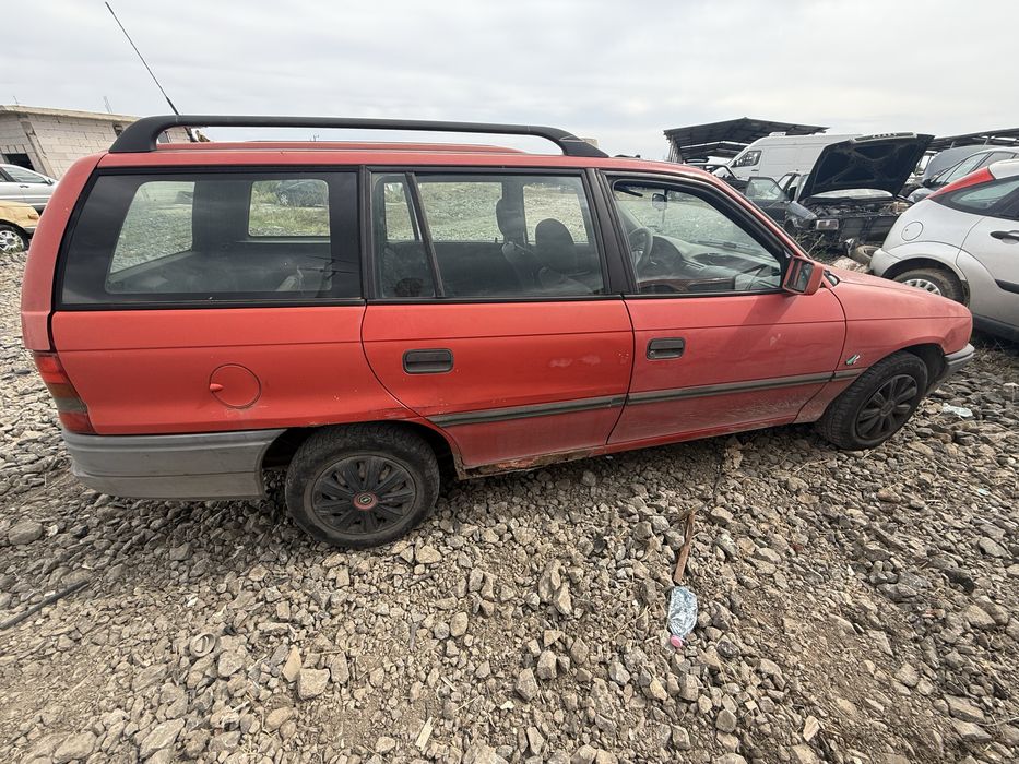 Opel Astra 3 бр 1.6i /1.8 / 1.4i на части