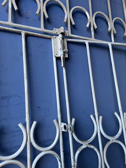 Дверная решетка для магазина бу
