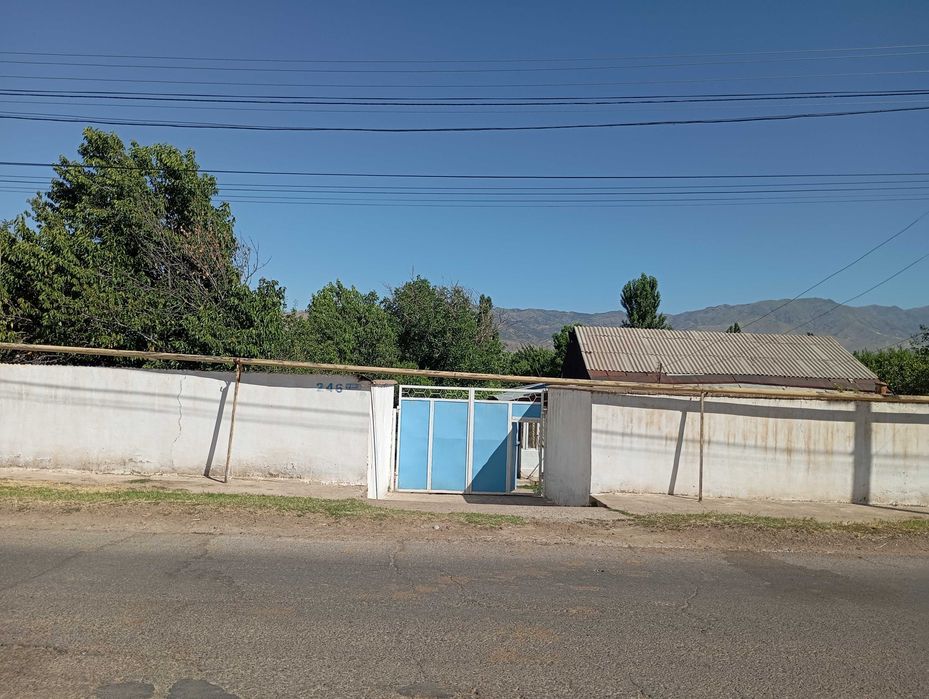 Hovli uchaska Toshkent vil. Bustonliq tum.Dumaloq qishlogi