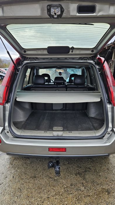 Nissan x-trail 2.2 dci - 136 ps.на части