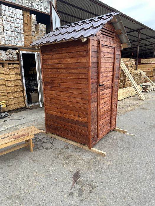 Туалет деревянный из листвинницы