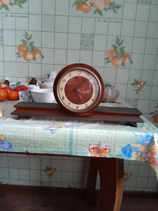 Продам часы эпохи СССР