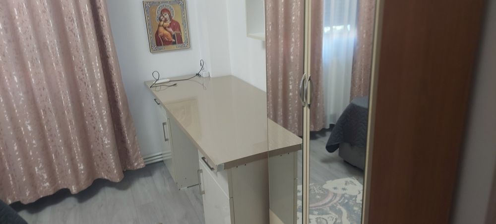 Închiriez apartament 2 camere