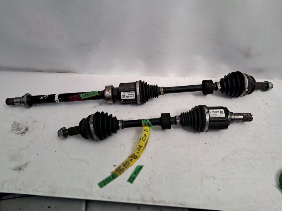 Полуоска Mazda CX-30