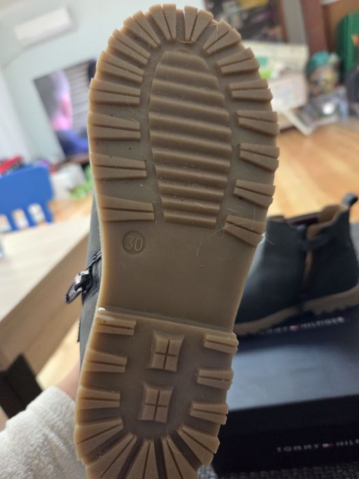 Есенни боти Tommy Hilfiger 30 размер. Нови