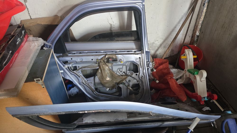 Продам дверь  ТОЙОТА КАМРИ-20