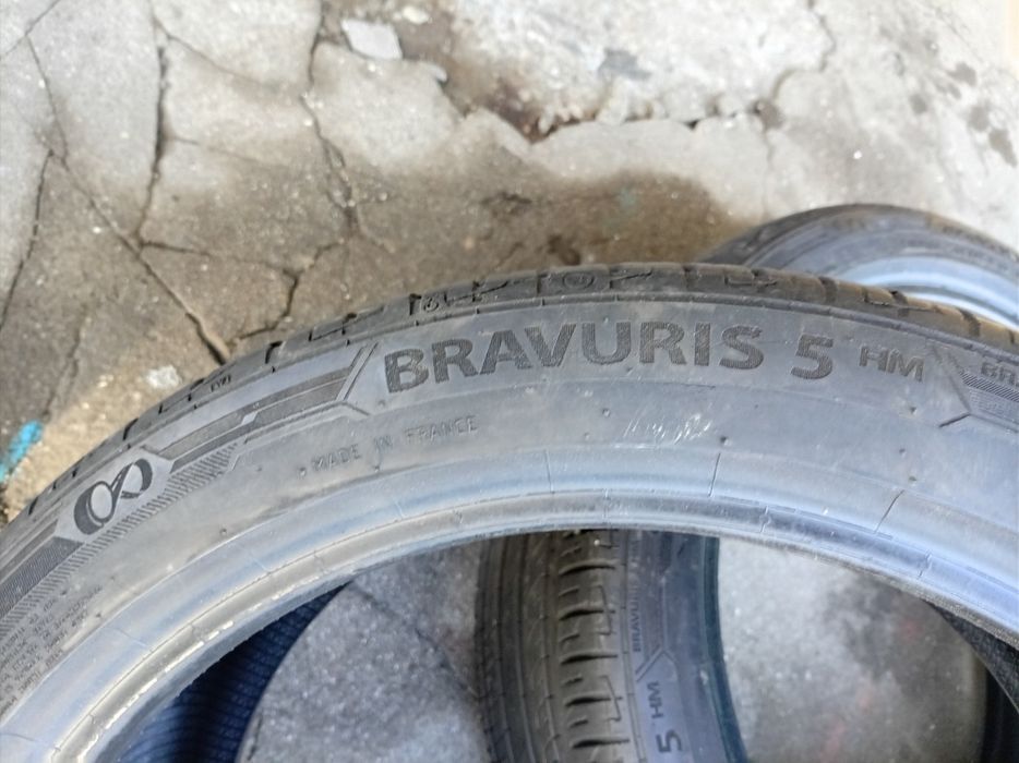 Гуми 205/45/17 4бр. Барум