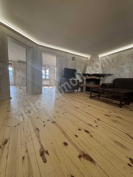 Продава се Къща в Велико Търново, Център - 160 кв.м за 1594 €/кв.м - Снимка #13