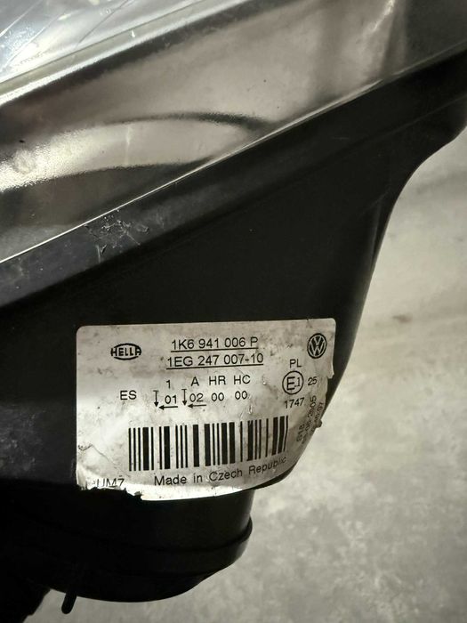 Десен фар за Голф V