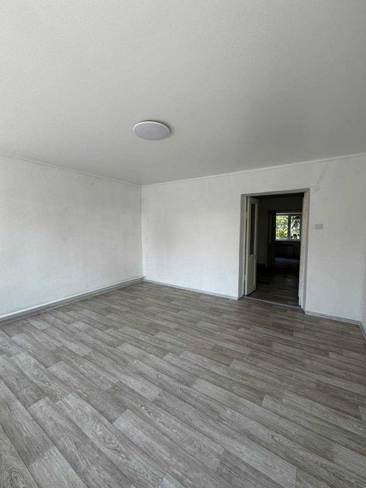 Продается дом. Рядом стадион, флагман в 2 минутах