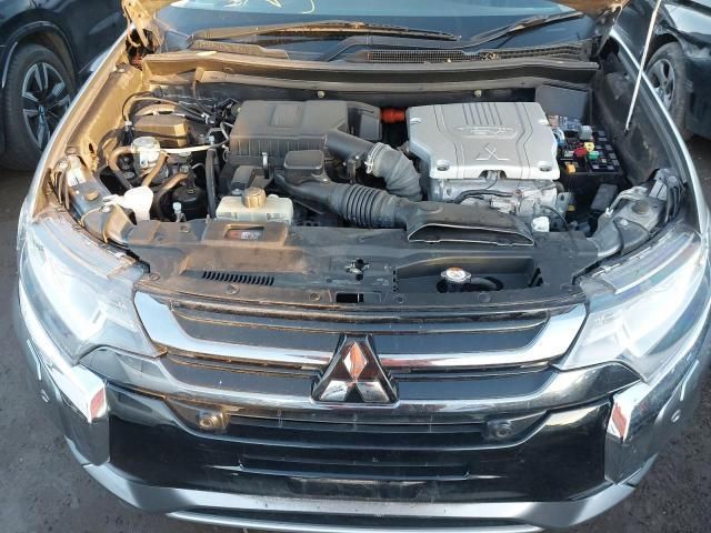 Dezmembrez Mitsubishi Outlander 3 [2th facelift] [2015 - 2020] Crosso