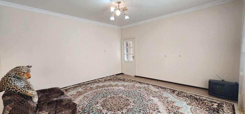 Юнусобод Бахадир 2*3комнатная 64квм место отличная