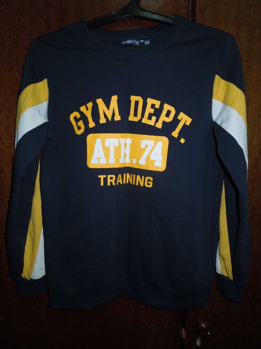 толстовки и бомберы