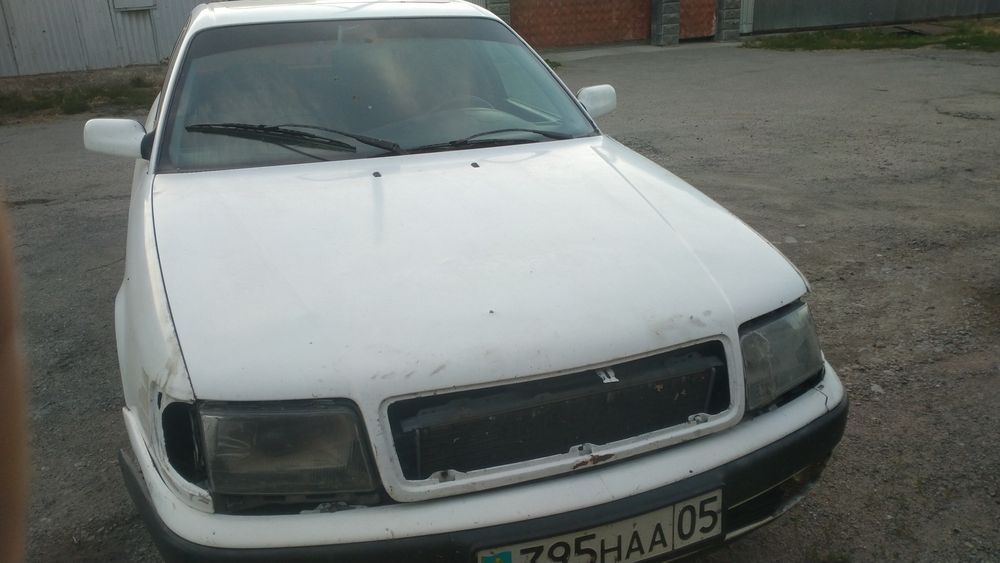 Автомашина Ауди с4