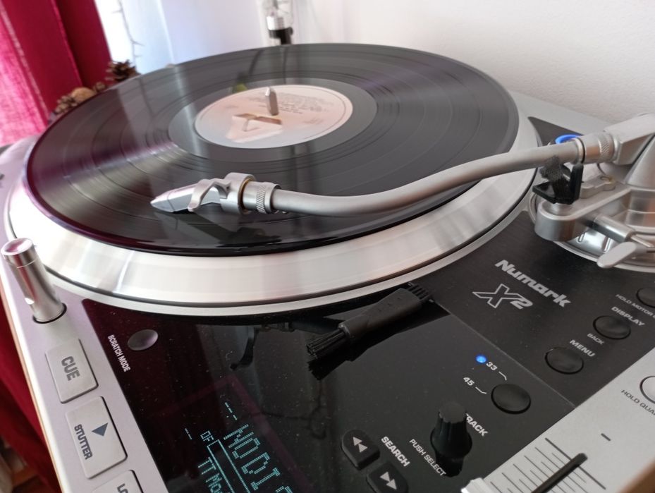 Грамофон + CD Numark X2 DJ