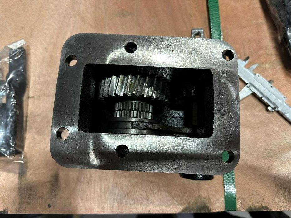 Коробка отбора мощности Mitsubishi