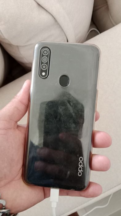 Продам смартфон.