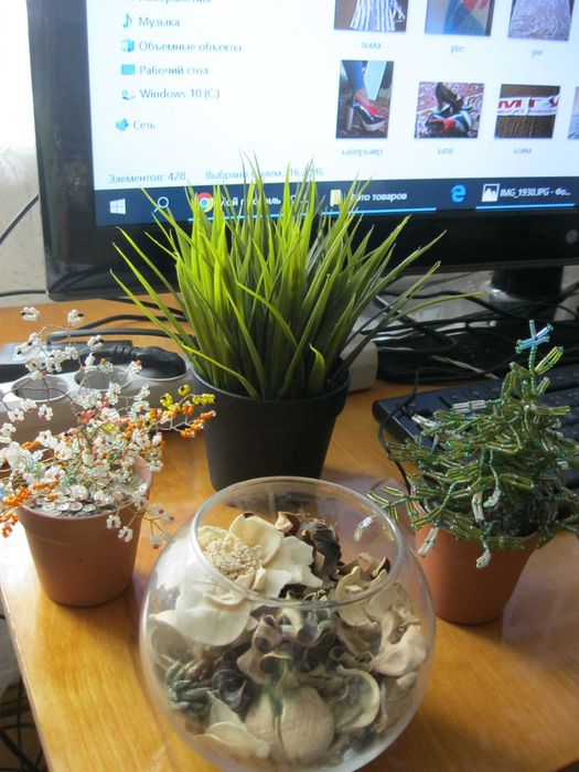 Продам картины разные, поделки из бисера, рамки