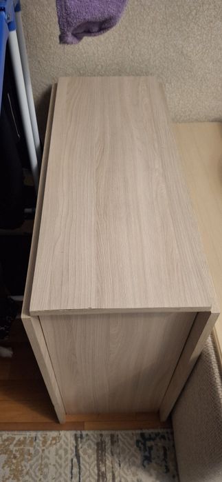 Продам стол книжку