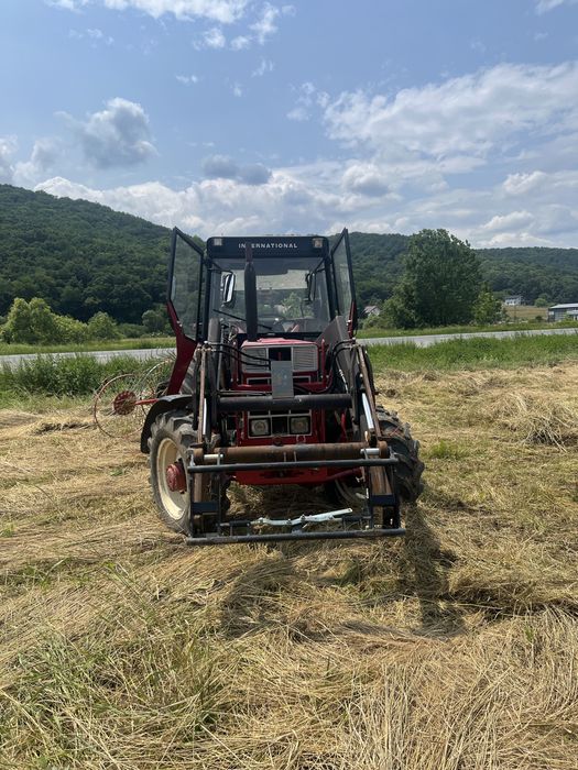Tractor Case / IHC cu incarcator Joystick 946