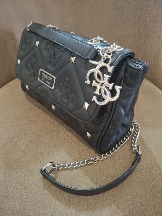 Дамска чанта Guess