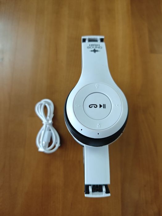 Блютуз наушники. Германия.