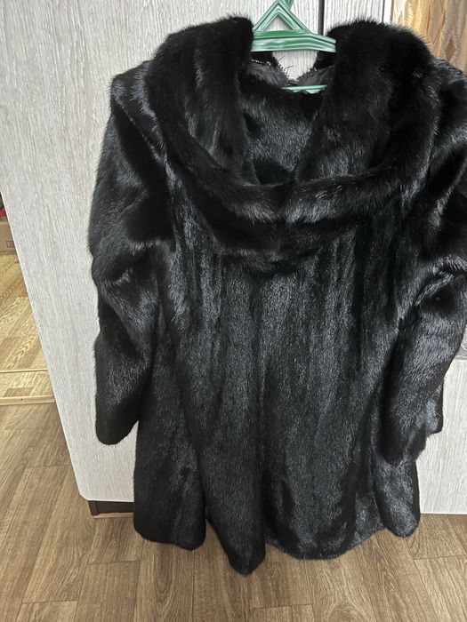Продам норковую шубу