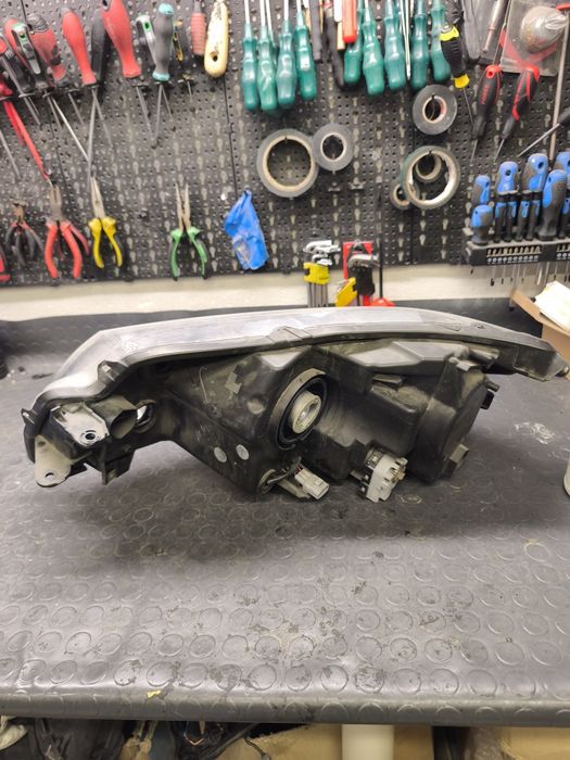 Фар suzuki vitara