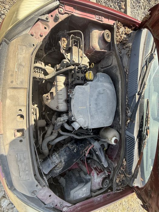 Рено клио 1.4  55 kw  2002 г на части