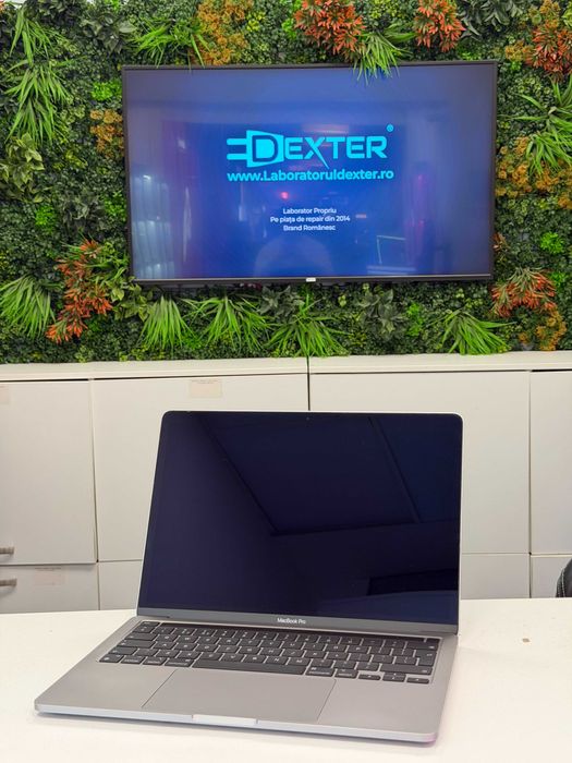 Macbook Pro M1 (28) Stocare:256 Ram:8gb Garantie 24 Luni