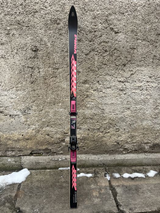 Schiuri Volki racing 190 cm